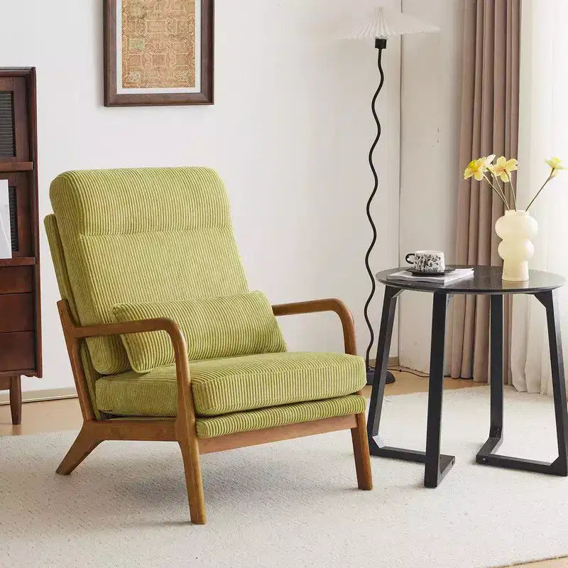 Chaise de loisirs d'intérieur en lin avec accoudoirs et dossier en bois massif et cadre en fer, dossier haut.