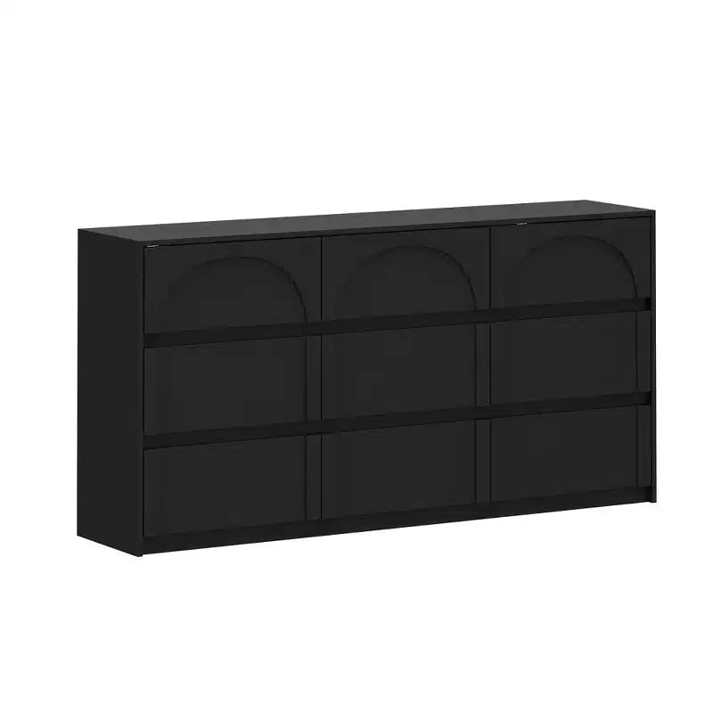 Commode buffet de rangement noire à 9 tiroirs, poignées dissimulées et motif en arc.
