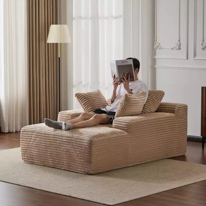 Canapé-lit futon moderne surdimensionné Okak avec accoudoirs et coussins, canapé rembourré à assise profonde pour salon