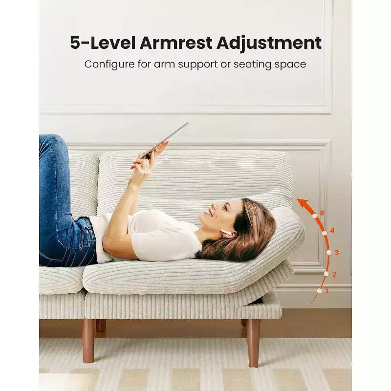 Canapé-lit en velours côtelé de 168 cm avec dossier et accoudoirs réglables, idéal pour les petits espaces, les salons ou les bureaux comme canapé futon convertible.